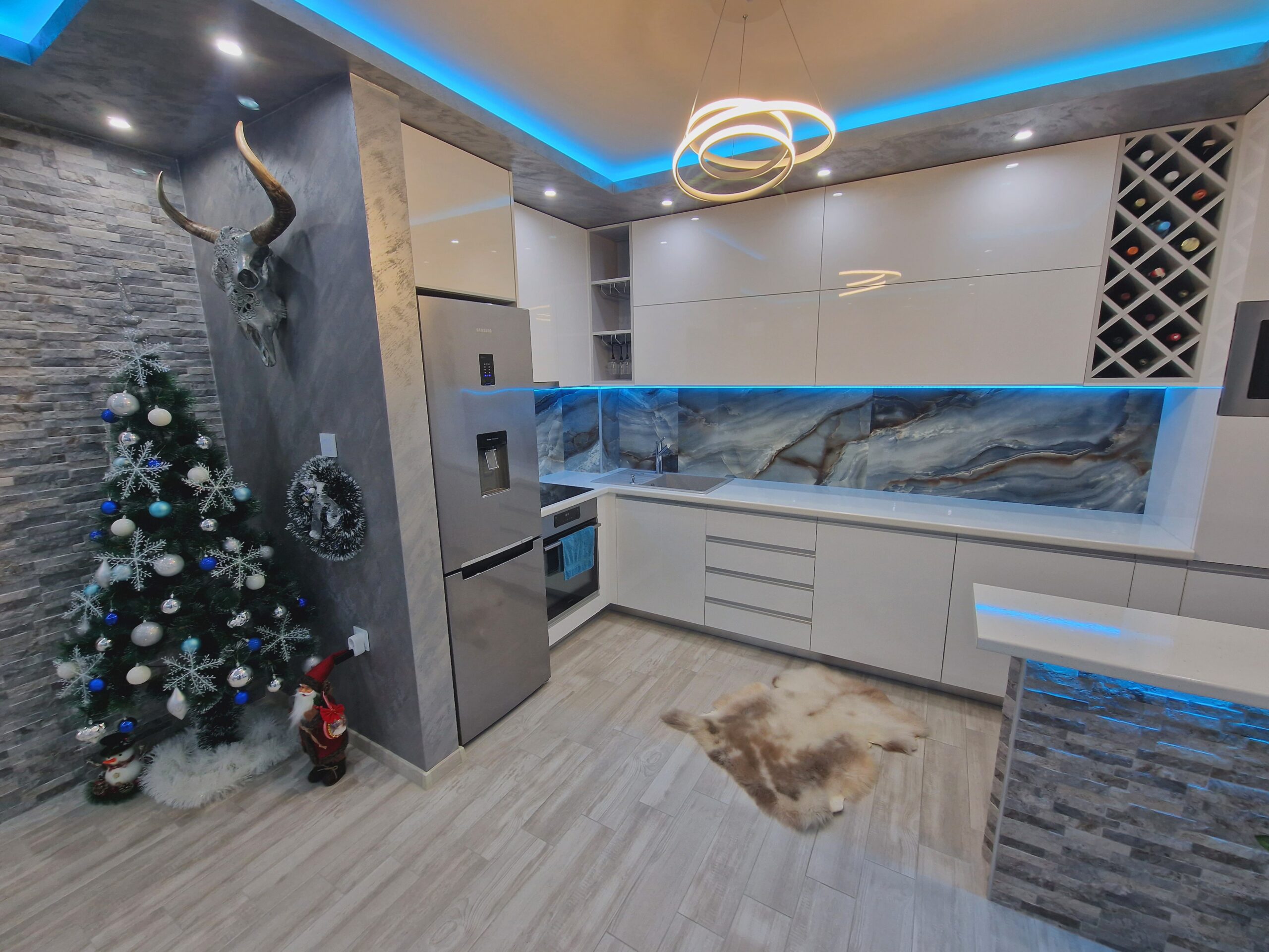 Осветление за кухня с LED ленти 3 20221130 201702 scaled